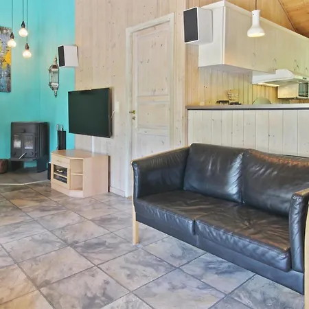 Сasa de vacaciones Thordo - 2-4km From The Sea By Interhome