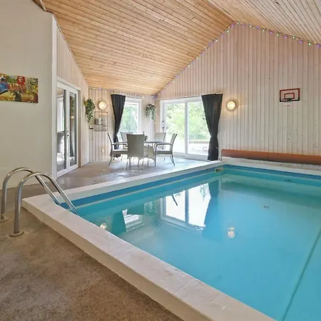 Сasa de vacaciones Thordo - 2-4km From The Sea By Interhome
